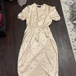 Lulus medium white leopard print dress